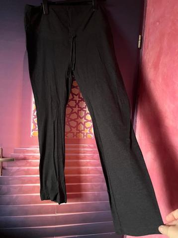 Zwangerschaps-legging maat 46 nu voor 17,99€ beschikbaar voor biedingen