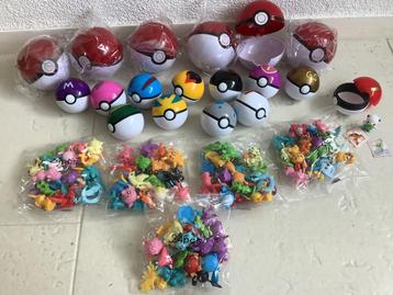 Pokemonbal pokeball pokemon bal met 24 pokemon figuren beschikbaar voor biedingen