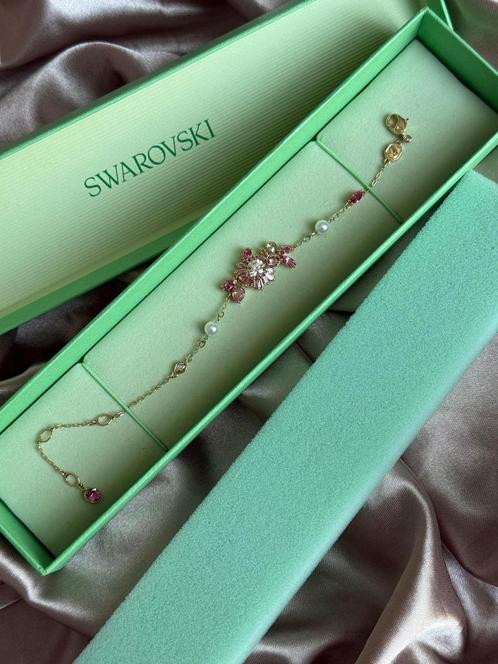 Swarovski Armband, ketting, oorbellen, bangle, make-up tas, Sieraden, Tassen en Uiterlijk, Tassen | Damestassen, Zo goed als nieuw