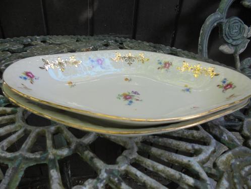 2 x Vleesschaaltje Bavaria W roze roosjes / bloemetjes goud, Antiek en Kunst, Antiek | Servies los, Ophalen of Verzenden