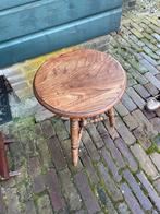 Antiek rond tafeltje., Antiek en Kunst, Antiek | Meubels | Tafels, Ophalen