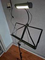 Muziekstandaard - Boekstandaard - Lessenaar - met lamp, Muziek en Instrumenten, Standaards, Ophalen of Verzenden, Gebruikt, Muziekstandaard