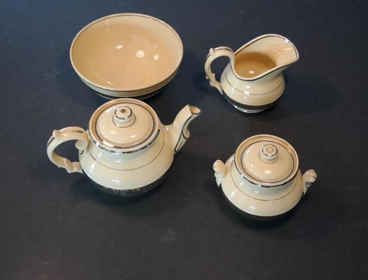 Thee serviesje porselein met zilveren banddecoratie, Antiek en Kunst, Curiosa en Brocante, Ophalen of Verzenden