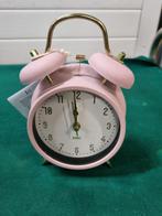klok met alarm wekker roze, Ophalen of Verzenden, 'T Olde Gre-j, Info@toldegrej.nl, Endepoelstraat 20f Didam