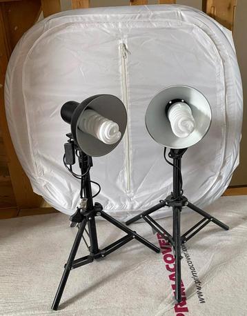 Fotostudio: camerastatief + 2 lampen + 2 opnameboxen + kleur beschikbaar voor biedingen