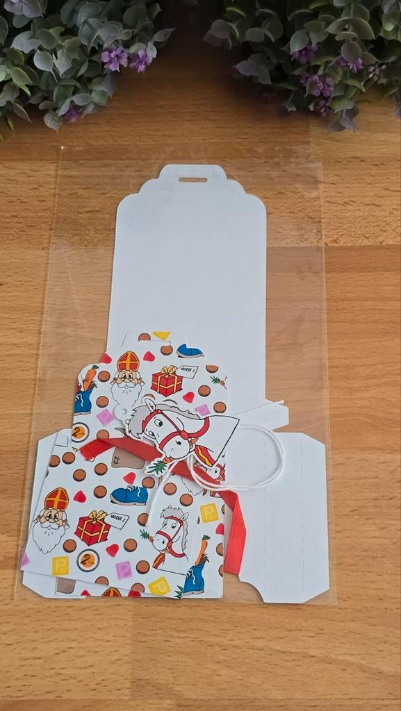 Zelfgemaakt DIY pakketje Sinterklaas doosje paard, Hobby en Vrije tijd, Kaarten | Zelfgemaakt, Zo goed als nieuw, Overige thema's
