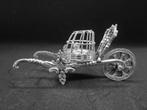 ZILVEREN MINIATUUR KRUIWAGEN MET MANDEN 2 EENDEN, Antiek en Kunst, Ophalen, Zilver