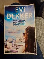Zomers Madrid - Evi Dekker - Thriller, Ophalen of Verzenden, Gelezen, Evi Dekker, Nederland