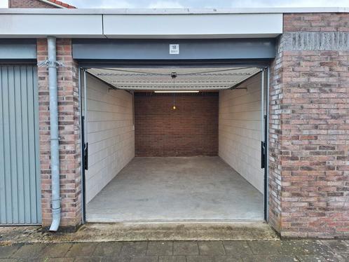 Garagebox te huur met electra oosterwolde (friesland), Huizen en Kamers, Garages en Parkeerplaatsen, Friesland