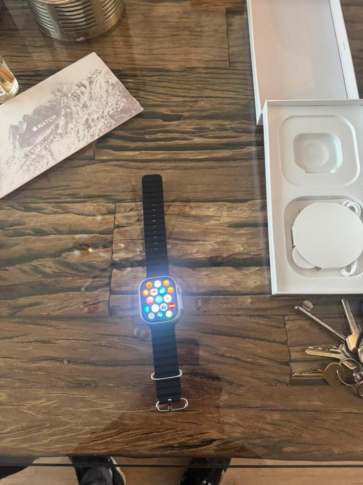 Apple Watch Ultra 2  look!!, Sieraden, Tassen en Uiterlijk, Smartwatches, Zo goed als nieuw, iOS, Zilver, Afstand, Waterdicht