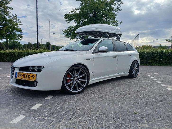 Alfa Romeo 159 2.2 JTS  SW  Ti  2009 Wit, Auto's, Alfa Romeo, Particulier, ABS, Airbags, Airconditioning, Bluetooth, Centrale vergrendeling