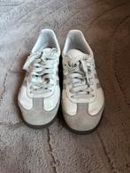 Samba 39 1/2, Verzenden, Zo goed als nieuw, Wit, Sneakers of Gympen