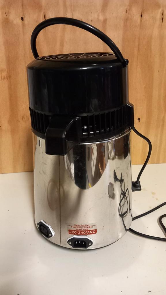 Waterdistilleerder apparaat - groot model, Witgoed en Apparatuur, Overige Witgoed en Apparatuur, Gebruikt, Ophalen of Verzenden