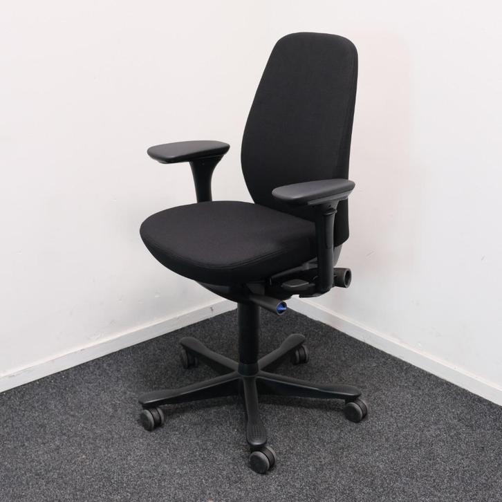 Kinnarps 9000 bureaustoel, NIEUW zwart gestoffeerd,, Huis en Inrichting, Bureaustoelen, Gebruikt, Bureaustoel, Zwart, Ophalen of Verzenden