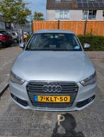 Audi A1 1.2 Tfsi 63KW SB 2013 Grijs, Auto's, Voorwielaandrijving, Stof, A1, Zwart