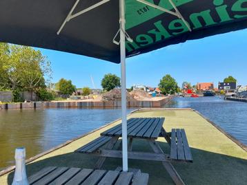 Drijvend terras ca 20 x 4 meter MOET WEG  beschikbaar voor biedingen