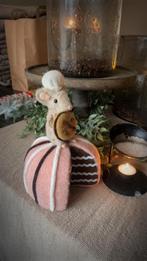 Muis op taart van vilt intratuin, Ophalen of Verzenden, Zo goed als nieuw