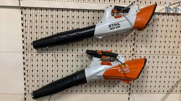 Aangeboden: Stihl bga100 € 370,- en Bga 200 accu bladblazer beschikbaar voor biedingen