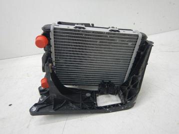 VW Golf 8 R Extra Radiateur Rechts+houder 5Q0121093FD beschikbaar voor biedingen