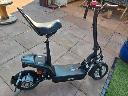 SFM oliver, Fietsen en Brommers, Steps, Zo goed als nieuw, Elektrische step (E-scooter), Ophalen