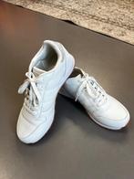 SKECHERS sneakers wit zilver mt 40 voor €20- TIEN op Instar, TIEN concepts, Skechers, -, Wit