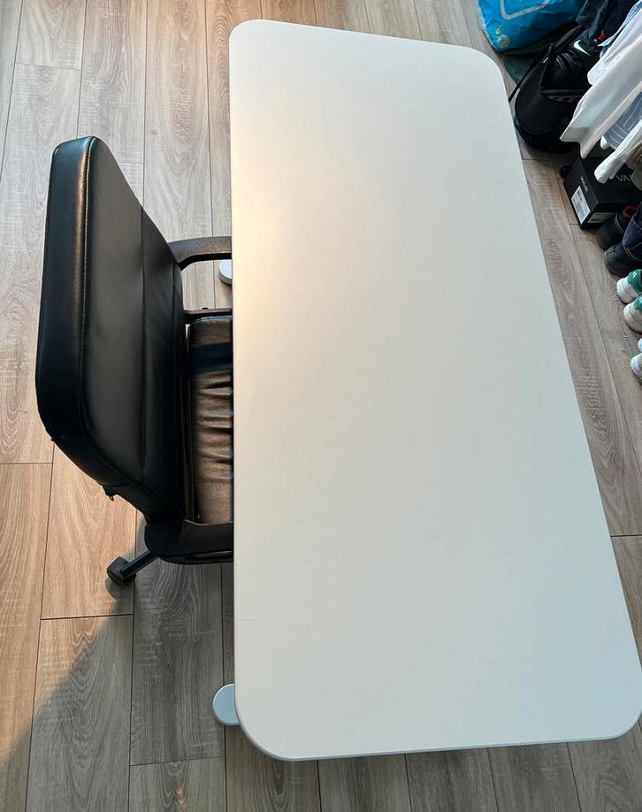 Ikea Bekant bureau wit, Huis en Inrichting, Bureaus, Zo goed als nieuw, Ophalen of Verzenden
