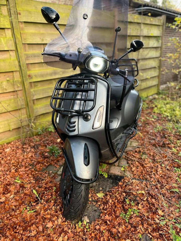 Vespa Sprint 2017 Full-Option, Fietsen en Brommers, Brommeronderdelen | Scooters, Gebruikt, Vespa, Overige typen, Ophalen