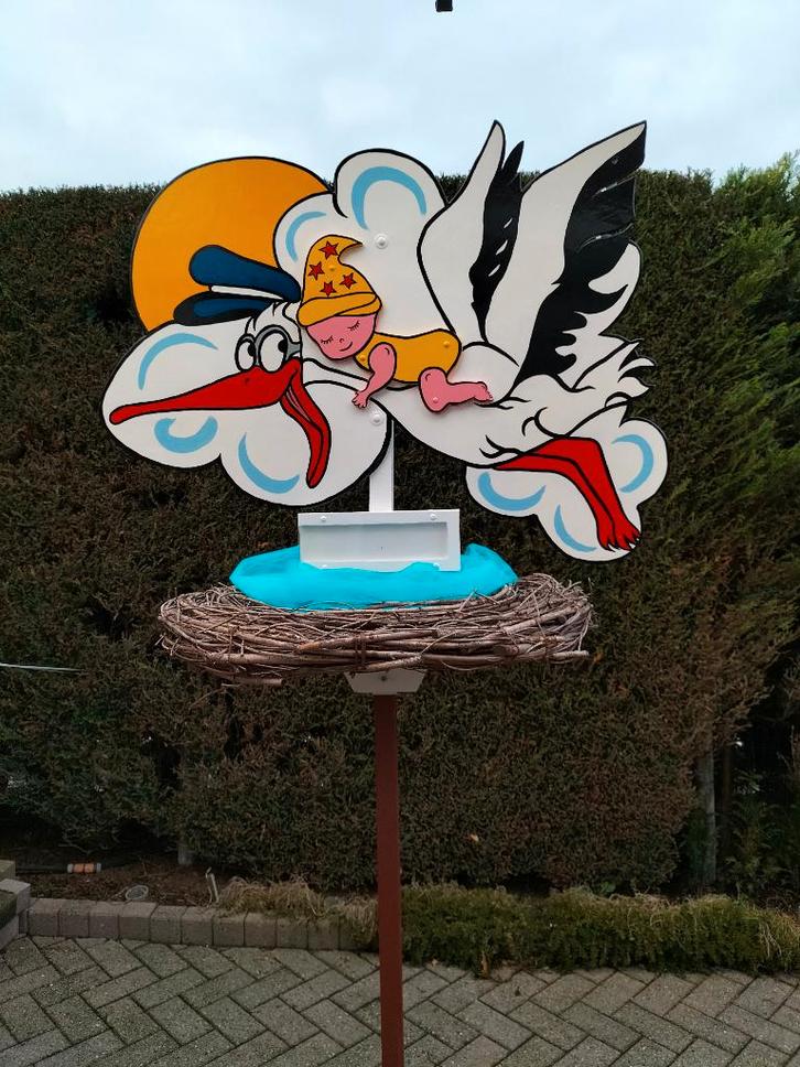 Geboortebord  ooievaar op echt nest van takken met baby., Kinderen en Baby's, Kraamcadeaus en Geboorteborden, Nieuw, Geboortebord