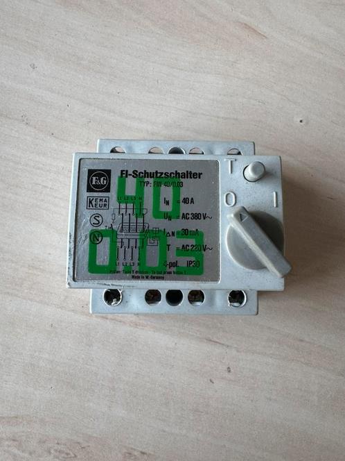 F&G / aardlekschakelaar, type FIW-40/0,03., Hobby en Vrije tijd, Elektronica-componenten, Gebruikt, Ophalen of Verzenden