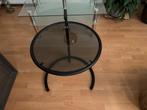 Rond metalen bijzettafel met glas, Huis en Inrichting, Tafels | Bijzettafels, Minder dan 55 cm, Gebruikt, Rond, Glas