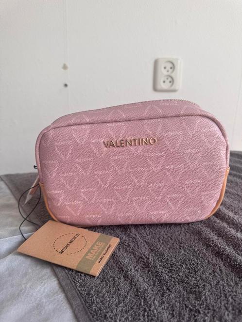 Valentino roze toilettas/make-up tas nieuw, Sieraden, Tassen en Uiterlijk, Toilettassen, Nieuw, Ophalen of Verzenden