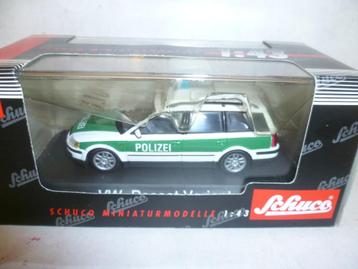 Schuco 04395 Volkswagen Passat Variant Polizei 1:43 modelaut beschikbaar voor biedingen