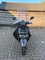 Vespa sprint full-Option Custom kleur, Gebruikt, Ophalen of Verzenden, Benzine, Vespa