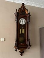 Weense wandklok – 19e eeuw, wortelnoten fineer, 3 gewichten, Antiek en Kunst, Antiek | Klokken, Ophalen