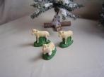 3 oude kleine gipsen schaapjes kerststal, Diversen, Kerst, Ophalen of Verzenden, Gebruikt