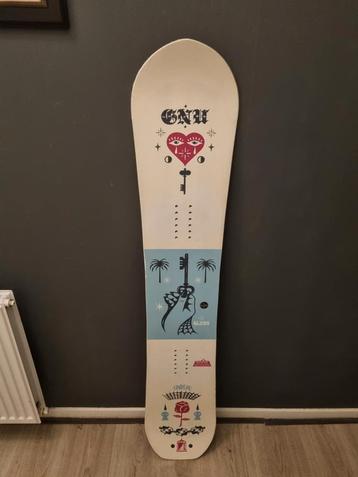 GNU GLOSS 148 SNOWBOARD I.Z.G.S  beschikbaar voor biedingen