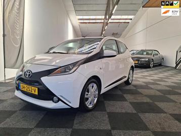 Toyota Aygo 2016. Cabriolet, Navi, Full Opties. 87.000 km. beschikbaar voor biedingen