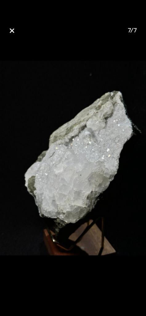 Datoliet met Calciet - Sasso di Castro, Toscane, Verzamelen, Mineralen en Fossielen, Mineraal, Ophalen of Verzenden