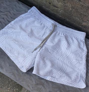 Mooie Wit met Grijze Lijnen Protest Zwemshort Maat L beschikbaar voor biedingen
