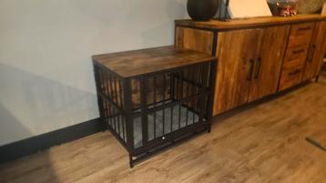 Hondenbench beschikbaar voor biedingen