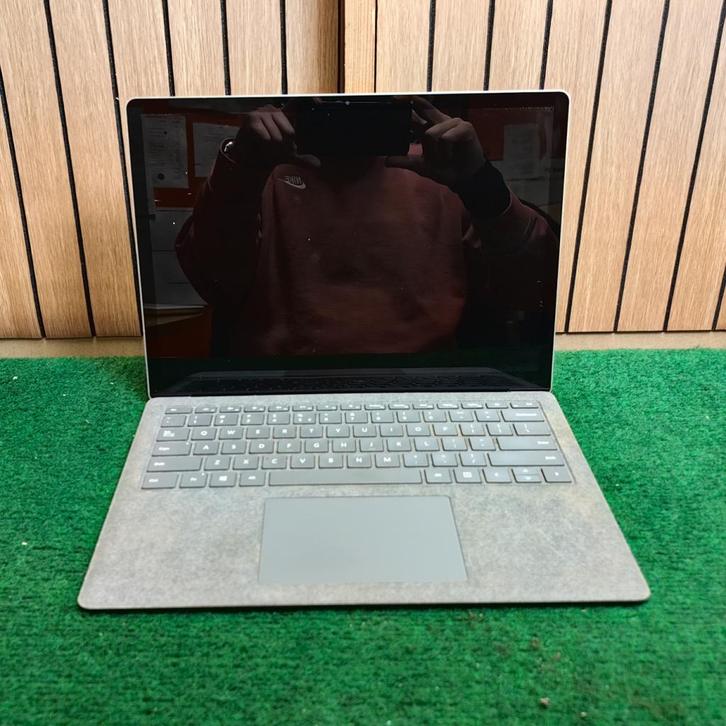 Microsoft Surface 3 Intel Core i5 8GB 128GB SSD Win11, Computers en Software, Windows Laptops, Zo goed als nieuw