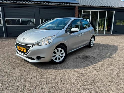 Peugeot 208 1.0 VTI 68PK 5-D 2014 NIEUWE MOTOR|AIRCO|CRUISE, Auto's, Peugeot, Bedrijf, ABS, Airbags, Airconditioning, Bluetooth
