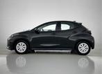 Toyota Yaris 1.5 Hybrid Active Limited (bj 2024, automaat), Auto's, 12 maanden, Gebruikt, Zwart, Bedrijf