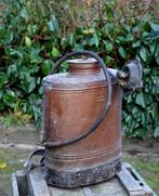 Oude koperen rugspuit, Ophalen