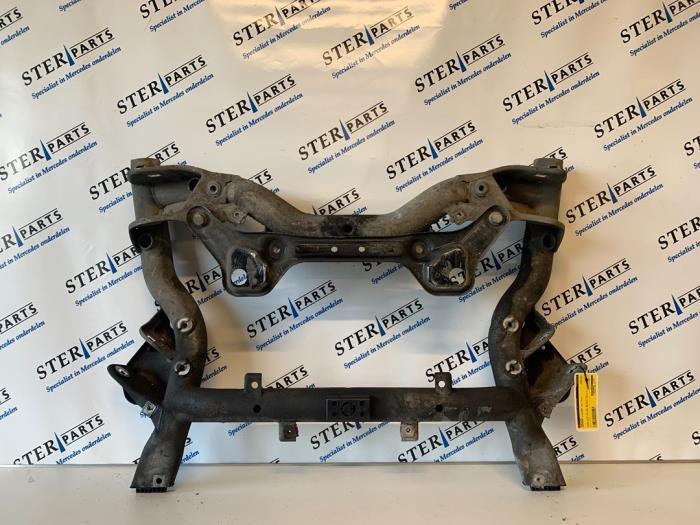 Subframe van een Mercedes C-Klasse, Auto-onderdelen, Ophanging en Onderstel, Mercedes-Benz, Gebruikt, 3 maanden garantie, Ophalen of Verzenden