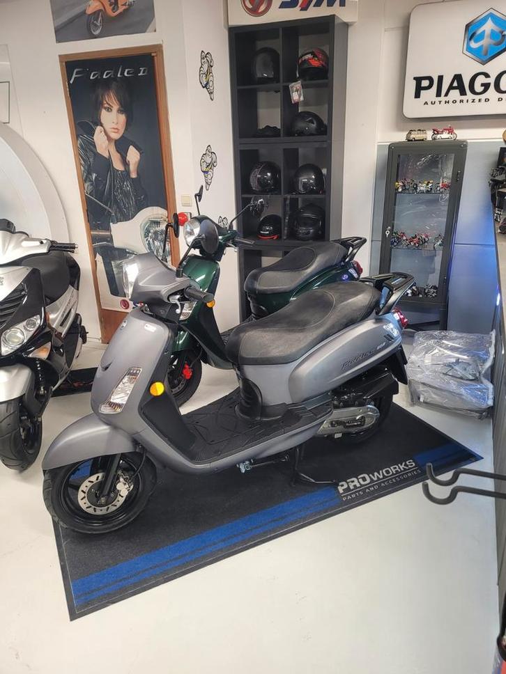 Sym Fiddle 2 bouwjaar 2021 AANBIEDING!!, Fietsen en Brommers, Scooters | SYM, Zo goed als nieuw, Fiddle, Maximaal 45 km/u, Benzine