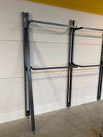 Kledingrekken voor aan de wand, Ophalen, Gebruikt
