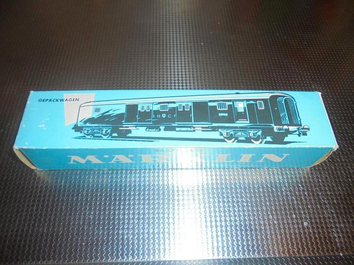 Marklin wagon met schuif deuren + ovp,nr 4017 ho, Hobby en Vrije tijd, Modeltreinen | H0, Gebruikt, Wagon, Wisselstroom, Märklin