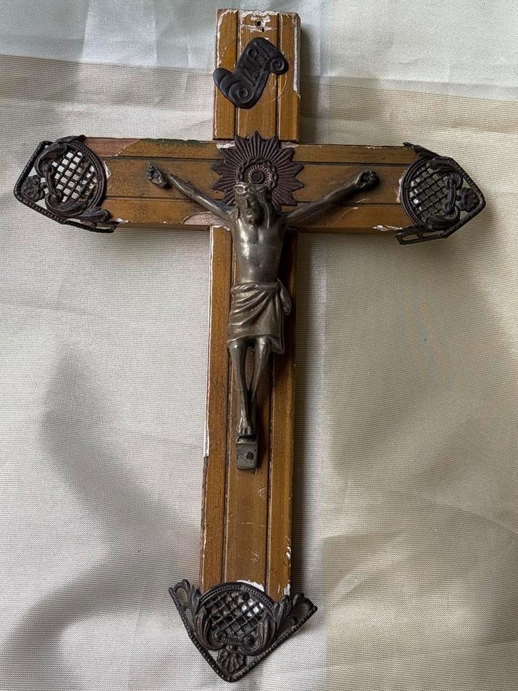 Antiek Houten Kruisbeeld met Metalen Jezus, Antiek en Kunst, Antiek | Religie, Ophalen of Verzenden