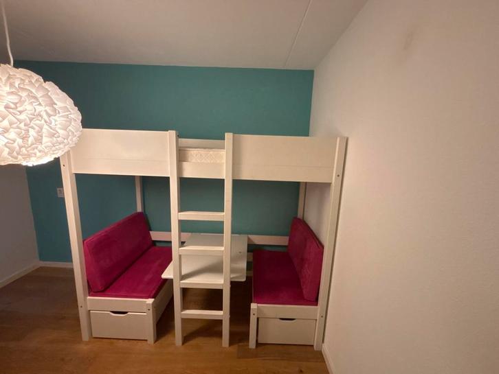 Witte Hoogslaper met Roze Kussens, Kinderen en Baby's, Kinderkamer | Stapelbedden en Hoogslapers, Gebruikt, Hoogslaper, Ophalen